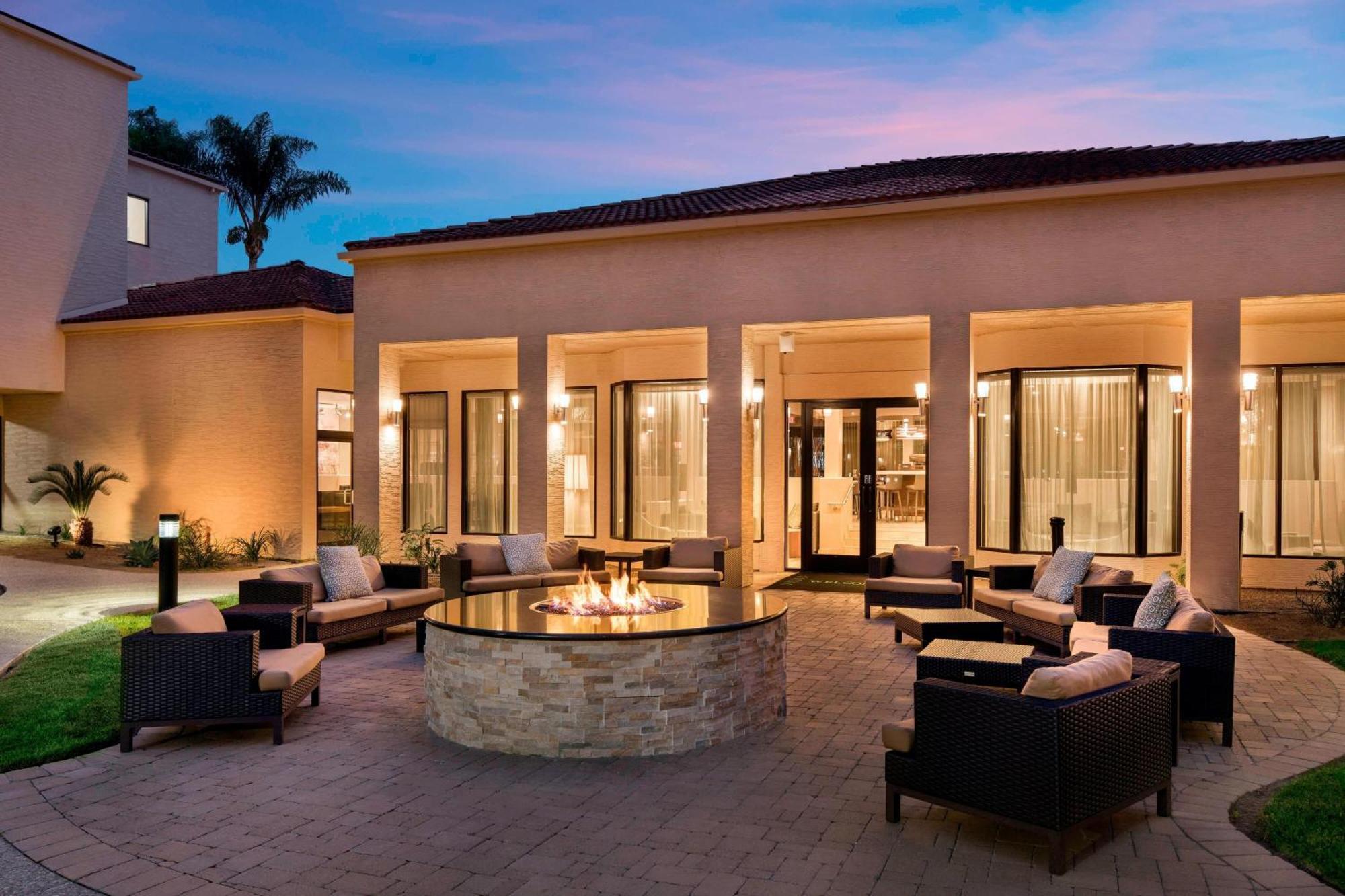 Courtyard By Marriott San Diego Sorrento Valley Exterior foto