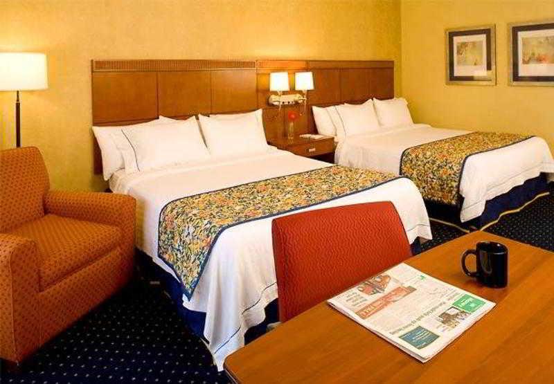Courtyard By Marriott San Diego Sorrento Valley Habitación foto